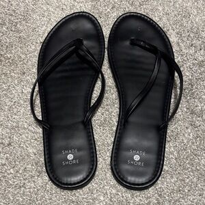 Shade & Shore Women's Black Strappy Flip Flop Sandals